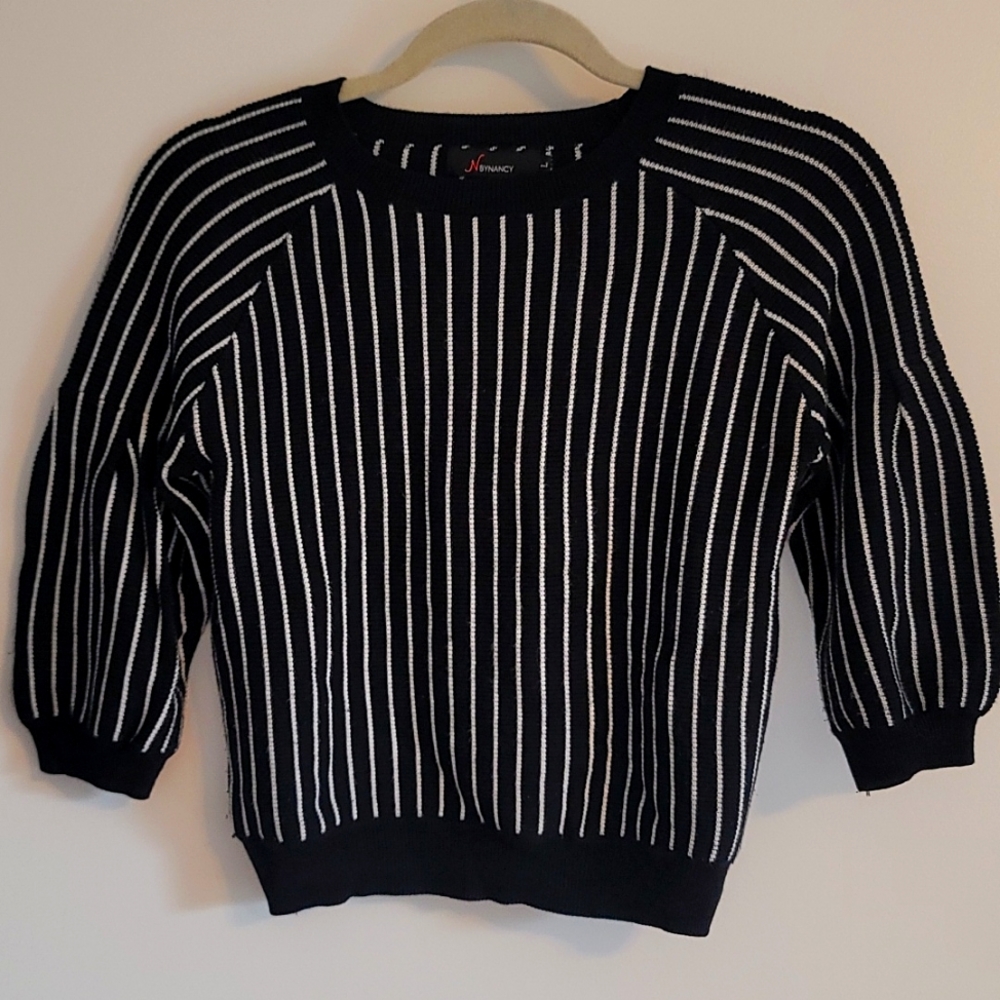 Puffed sleeve Knit Top